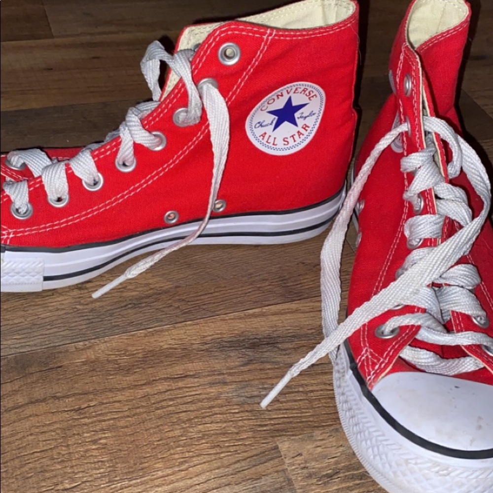 barely used red converse
